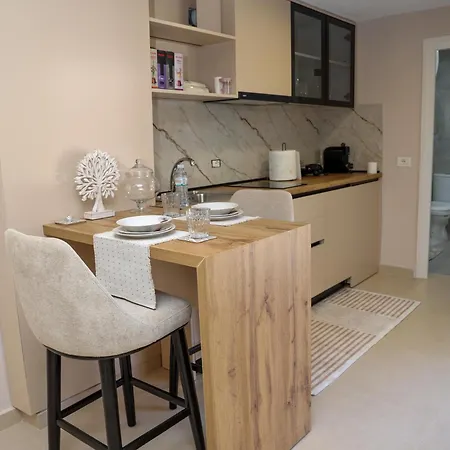 Kinza Suite 2